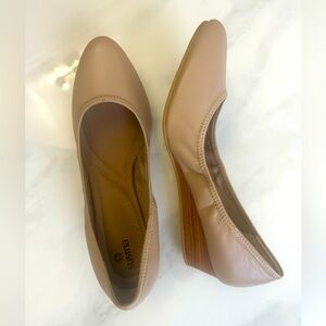 Susina brand new with tags shoes!! Perfect condition wedge heel. Size 7.5.